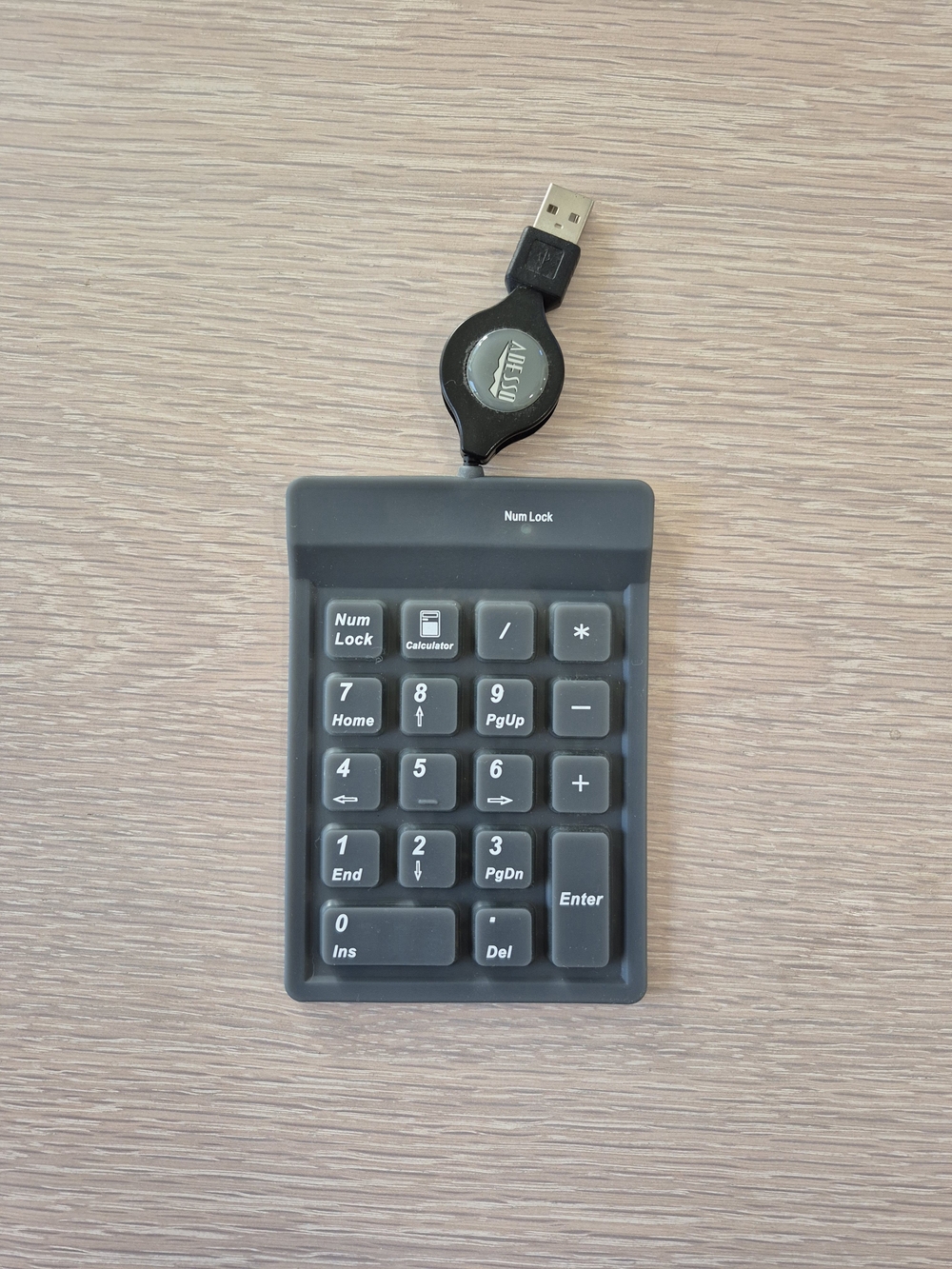 USB Numeric Keypad — Black Portable Number Pad
